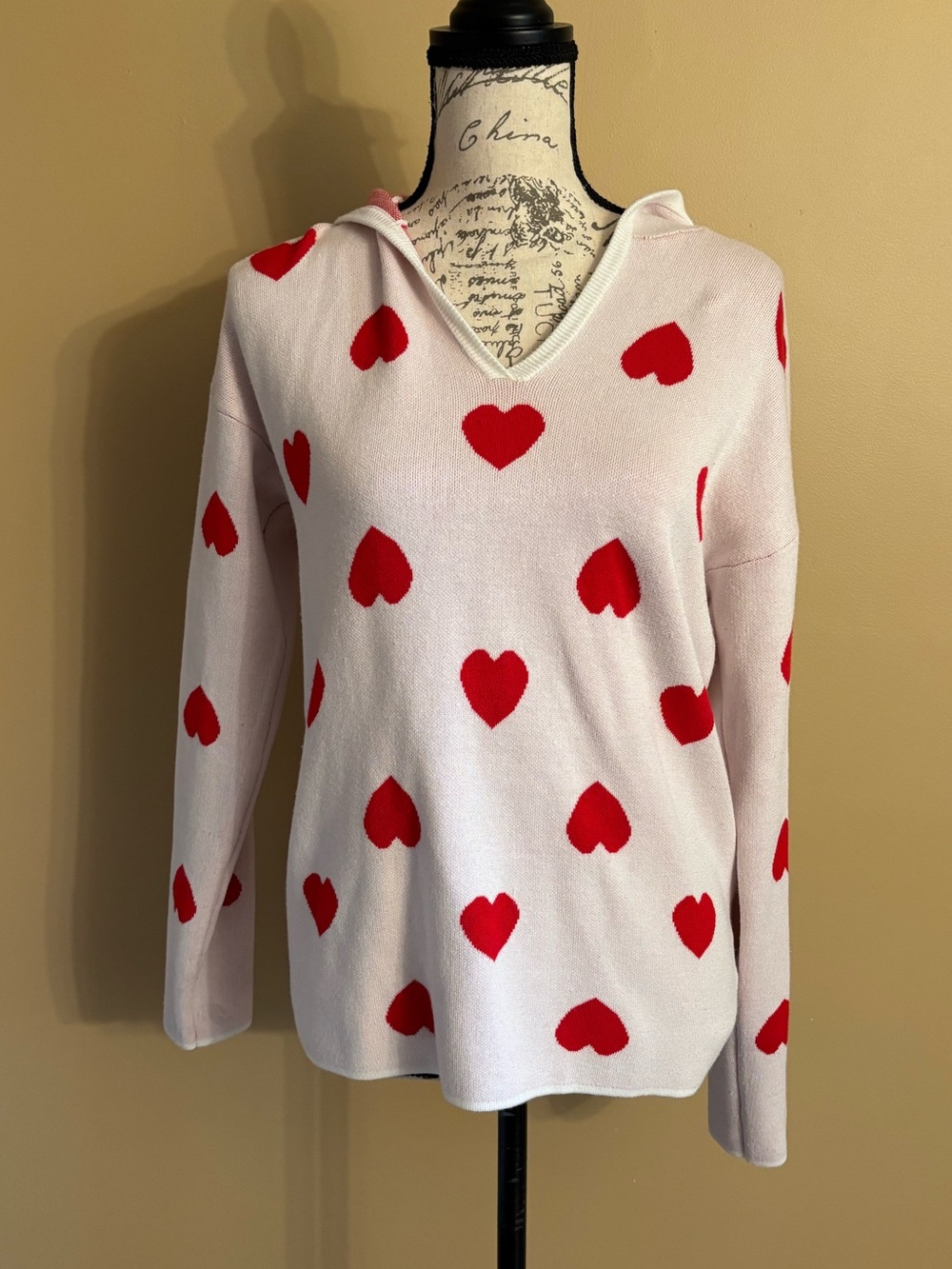 Marled Red and White Heart-Pattern Knit Hoodie